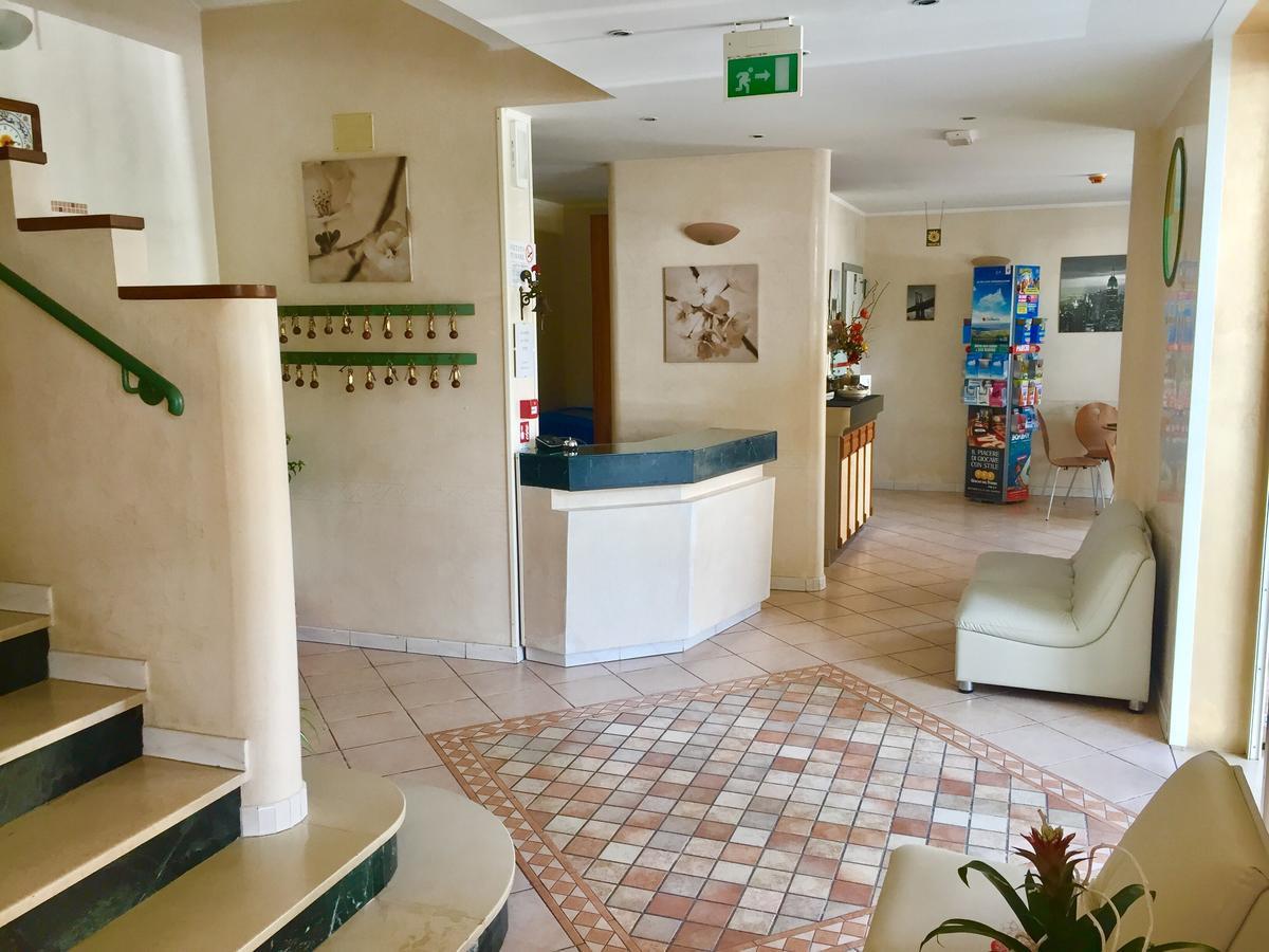 Hotel Monti Ριτσιόνε Εξωτερικό φωτογραφία