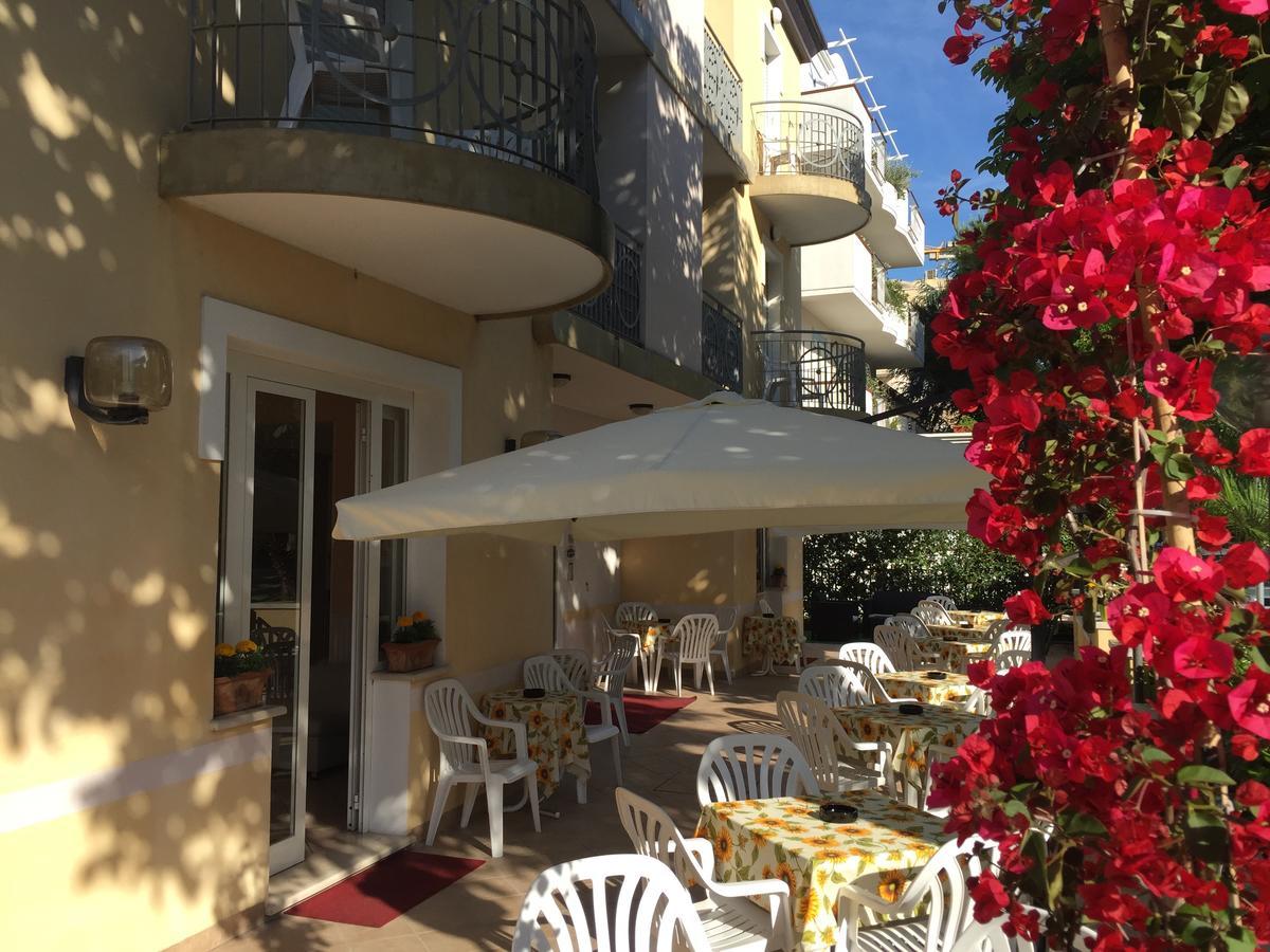 Hotel Monti Ριτσιόνε Εξωτερικό φωτογραφία